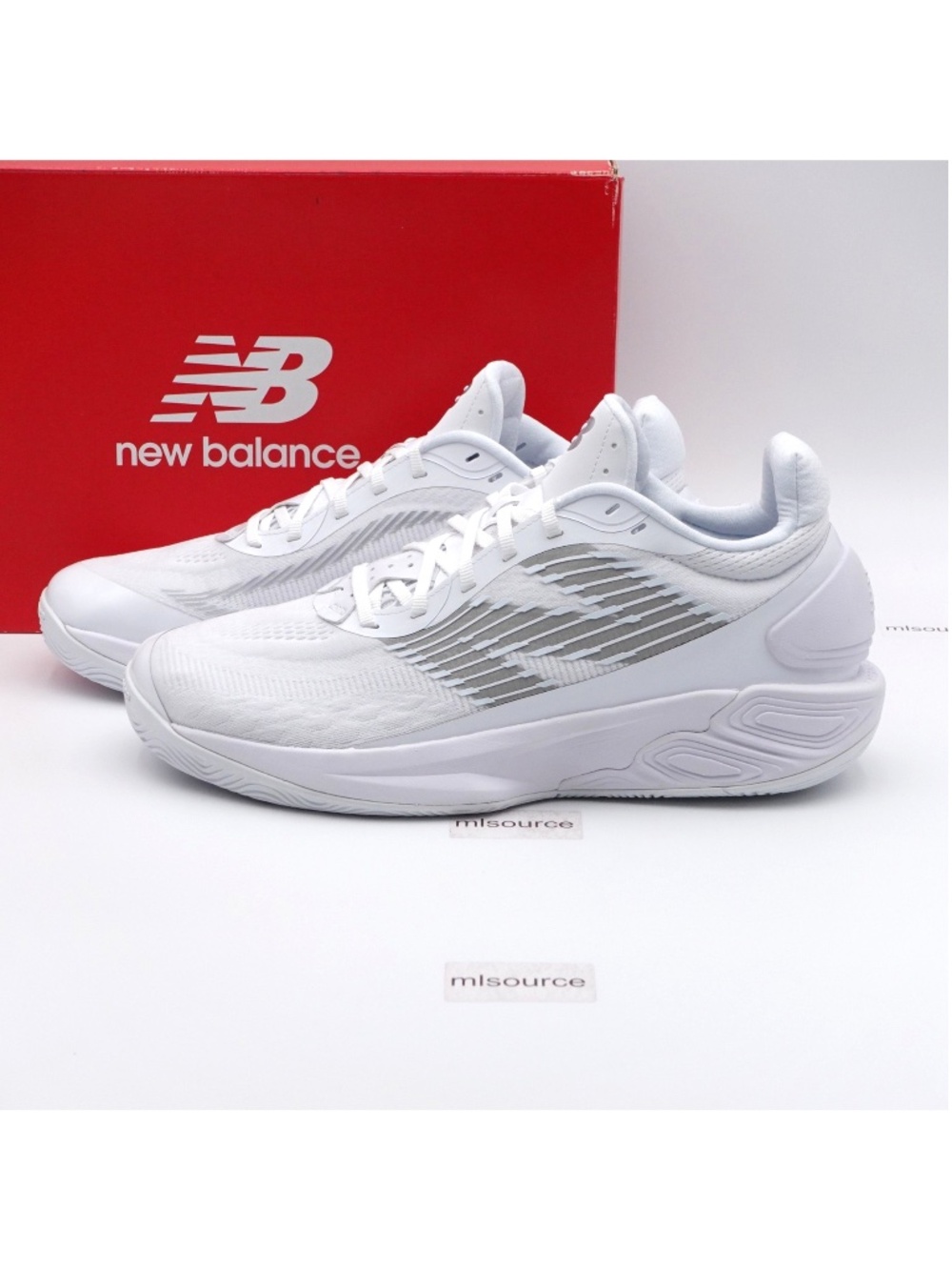 NEW Size 14 WIDE 2E Men's New Balance TWO WXY V5 Basketball Shoes BB2WYWT5 White